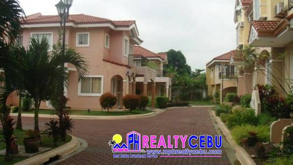 COURTYARDS - House For Sale in Cebu -3